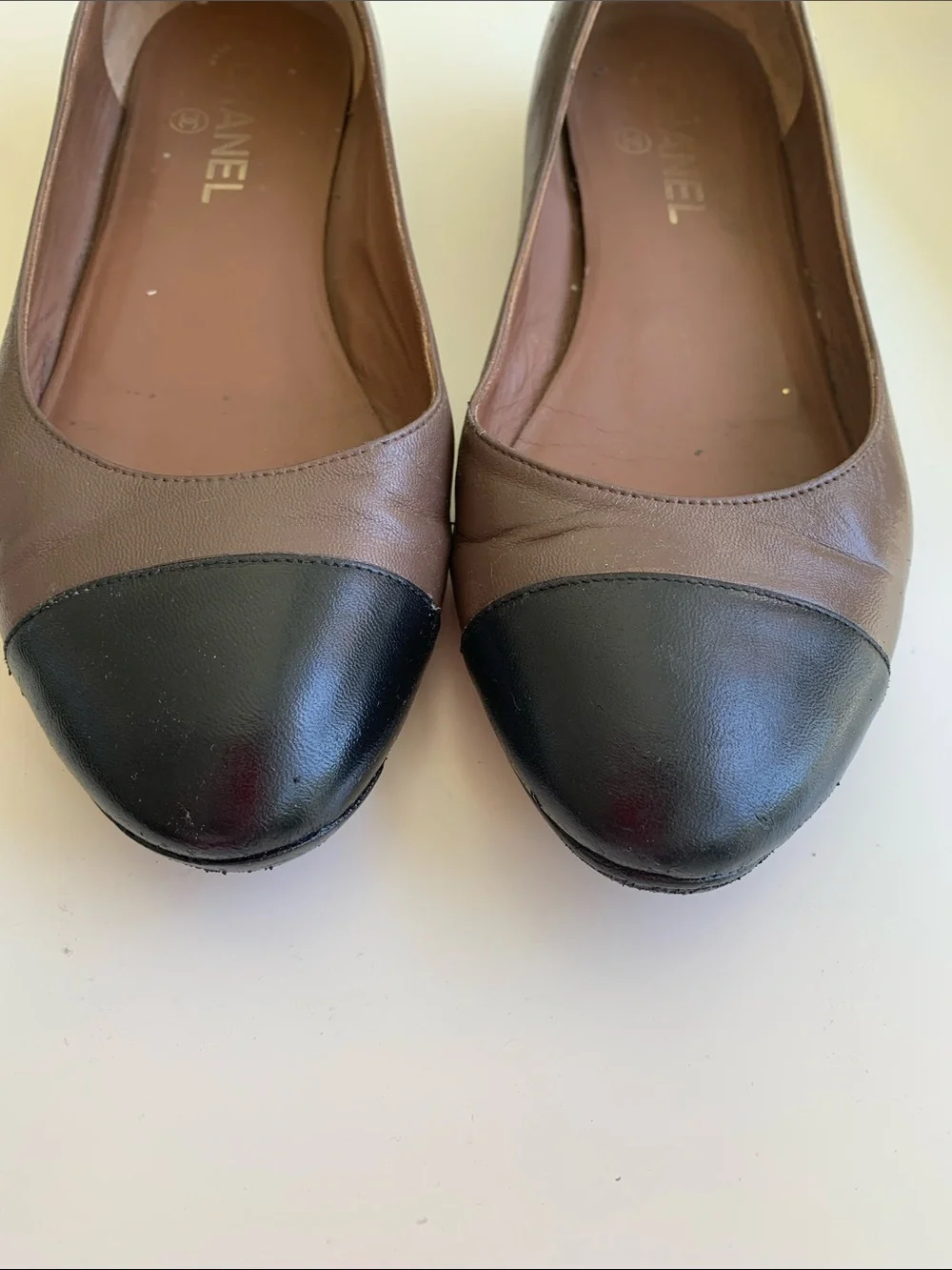 CHANEL Brown Leather Cap-Toe Ballet Flats with Black Toe - Picture 6 of 6
